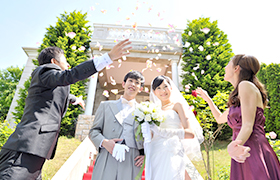 同僚の結婚式が重なって、ご祝儀がかさんだときに。